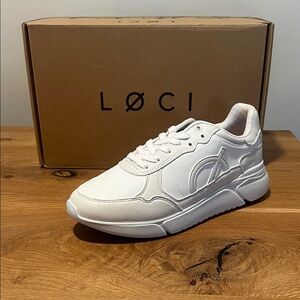 NEW Loci Echo White Grey Sneakers EU Size 40 US 9 Reg. $165